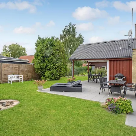 Two-bedroom In Feriehus *